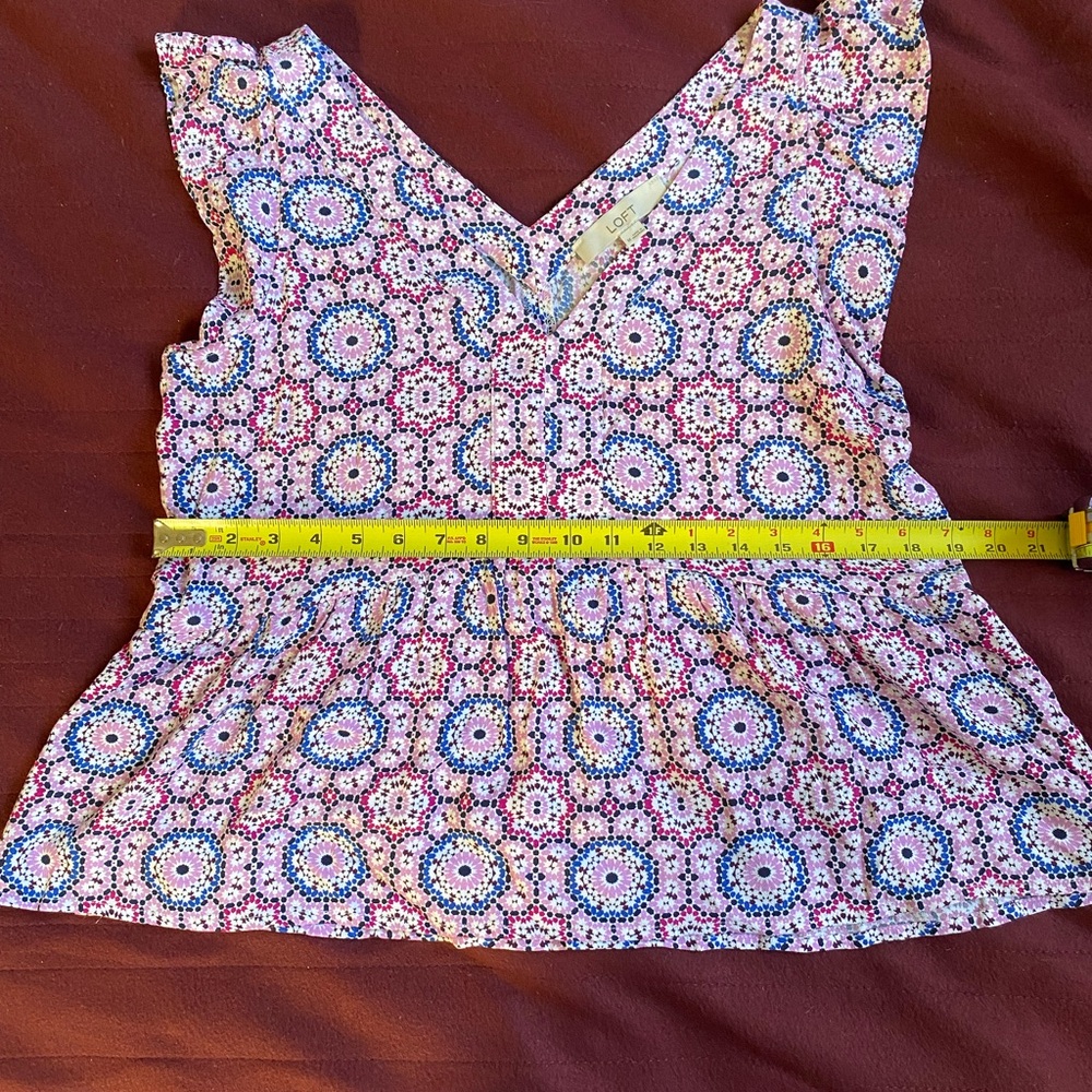 Loft Floral Pink and Blue Women's Peplum Top - Picture 4 of 6